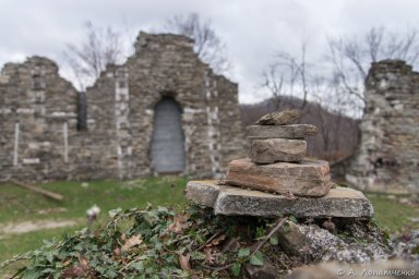 Развалины Византийского храма Лоо